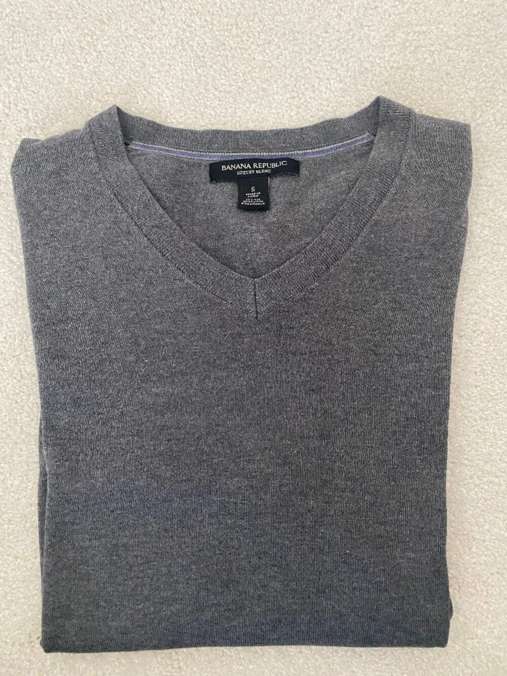 Banana Republic Men's (Small) V-Neck Sweater